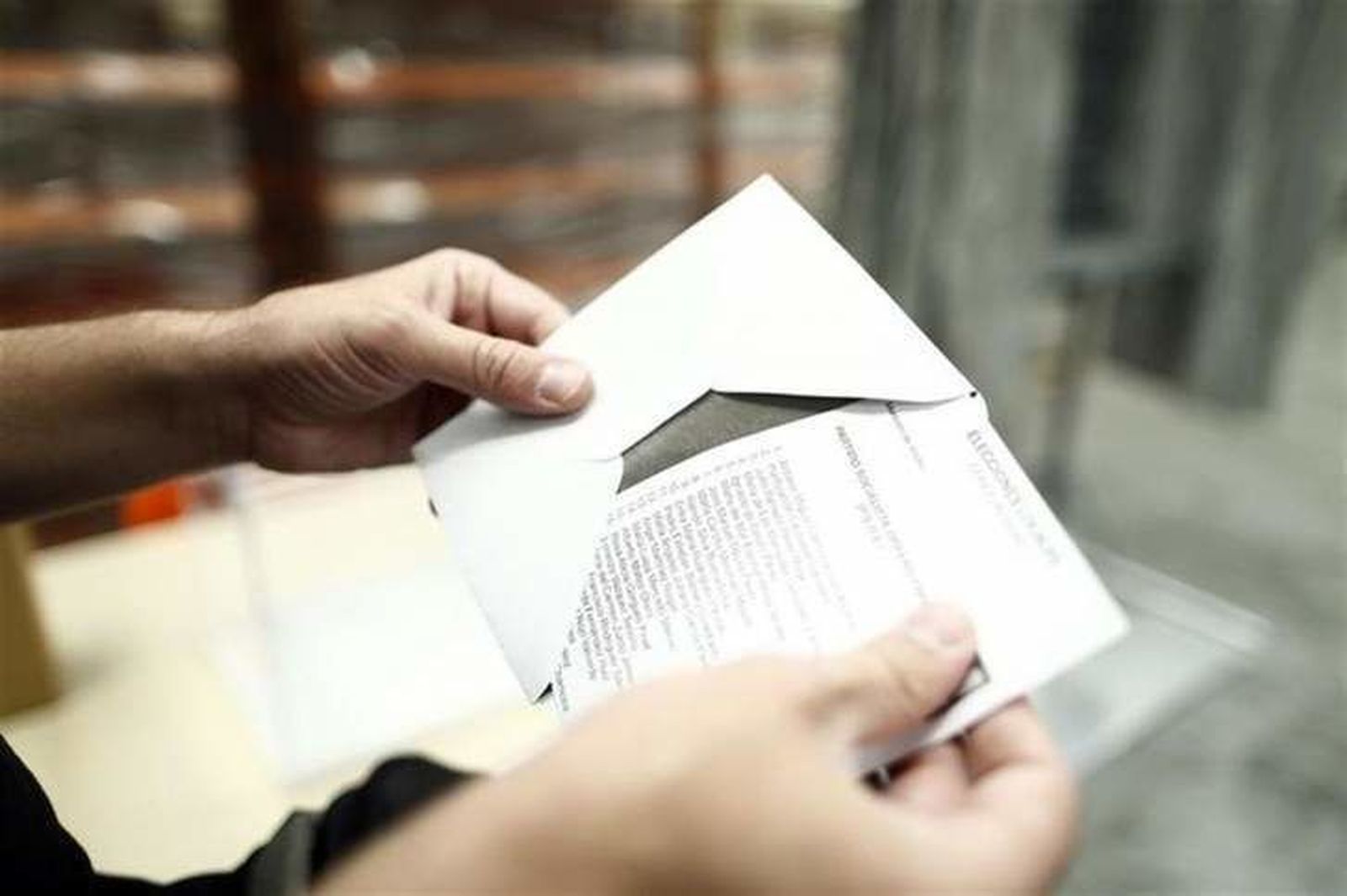 Cualquier persona puede presenciar el escrutinio de los votos