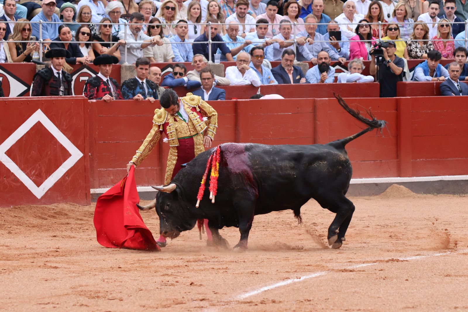 Ismael Martín, Marco Pérez y el aclamado regreso de Morante de la Puebla: su paso por La Glorieta en imágenes
