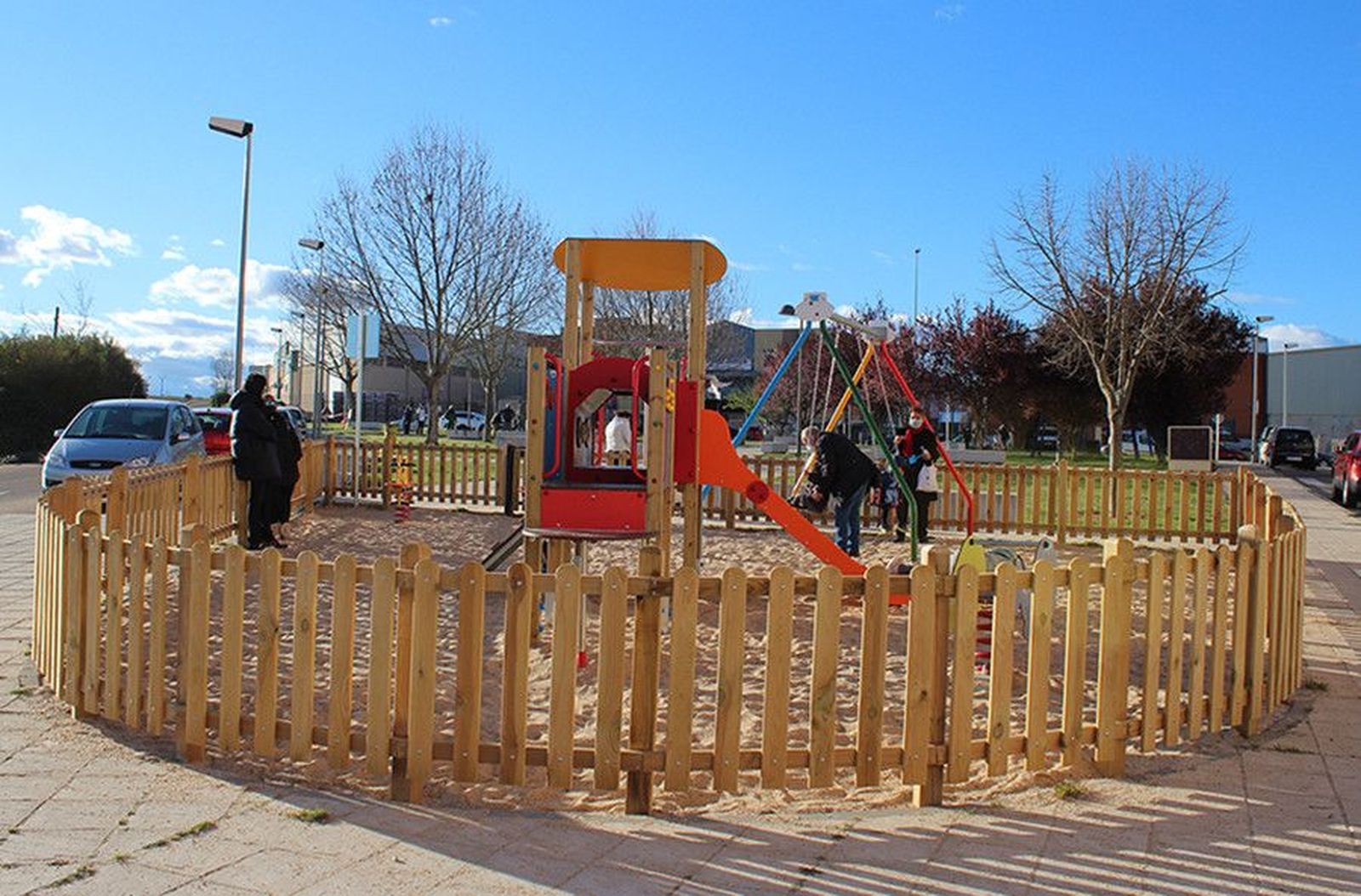Parque infantil de La Lobata, incluido en el programa Soñando Parques, tras su remodelación