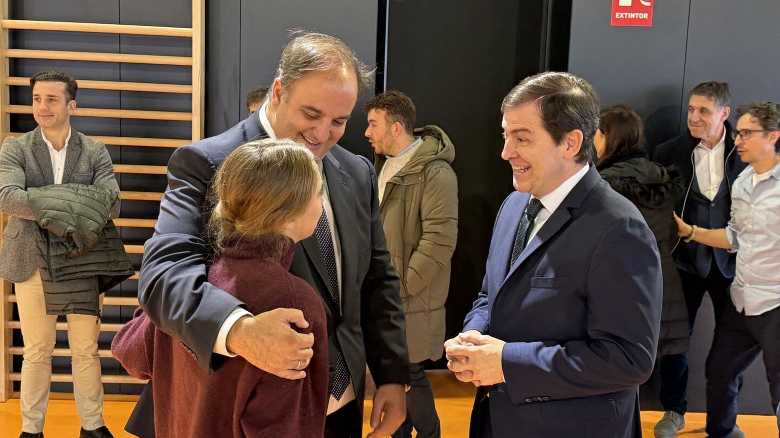 Visita de Alfonso Fernández Mañueco al instituto de Guijuelo
