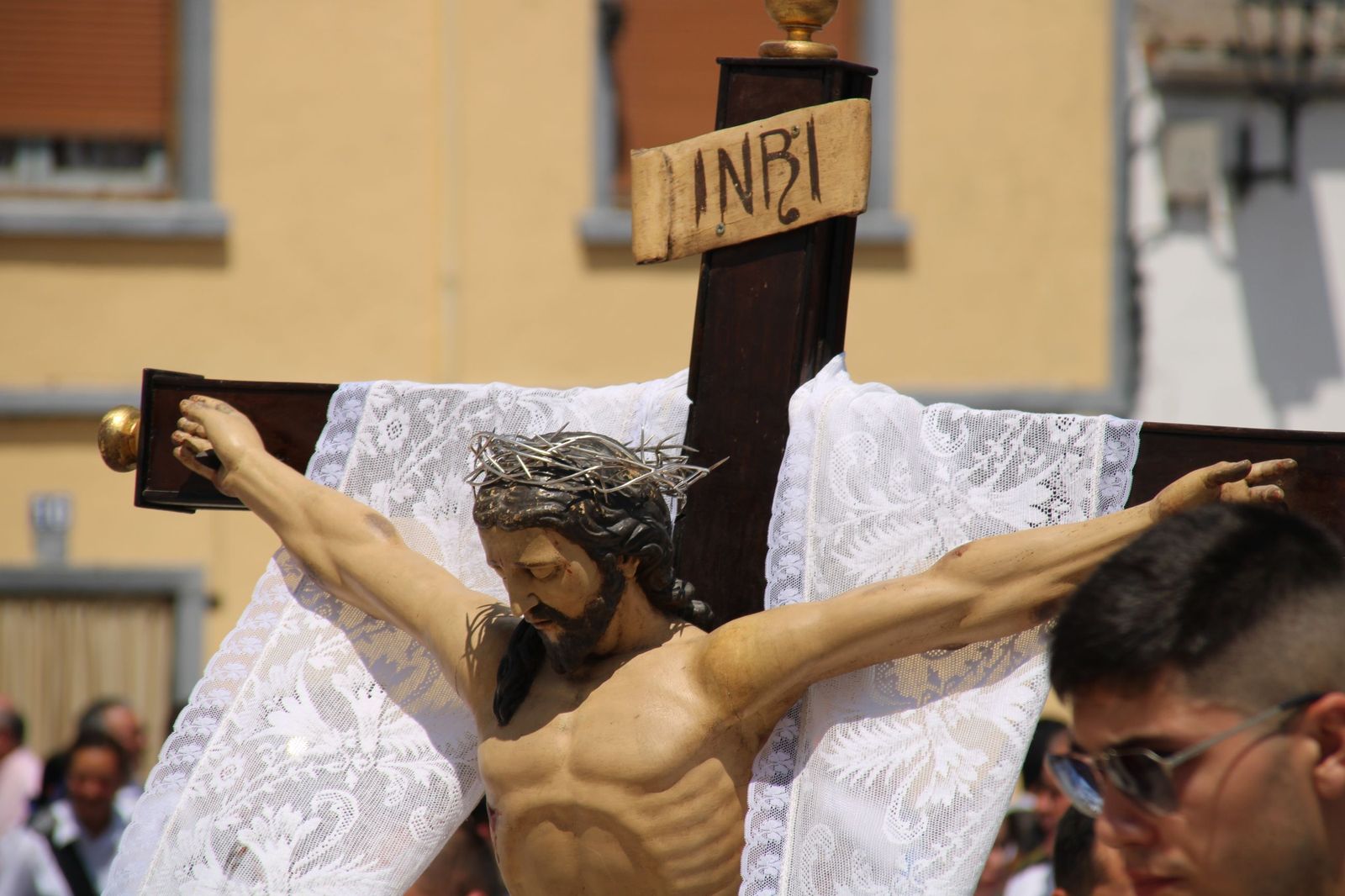 Procesión en honor al Cristo de las Batallas en Castellanos de Moriscos