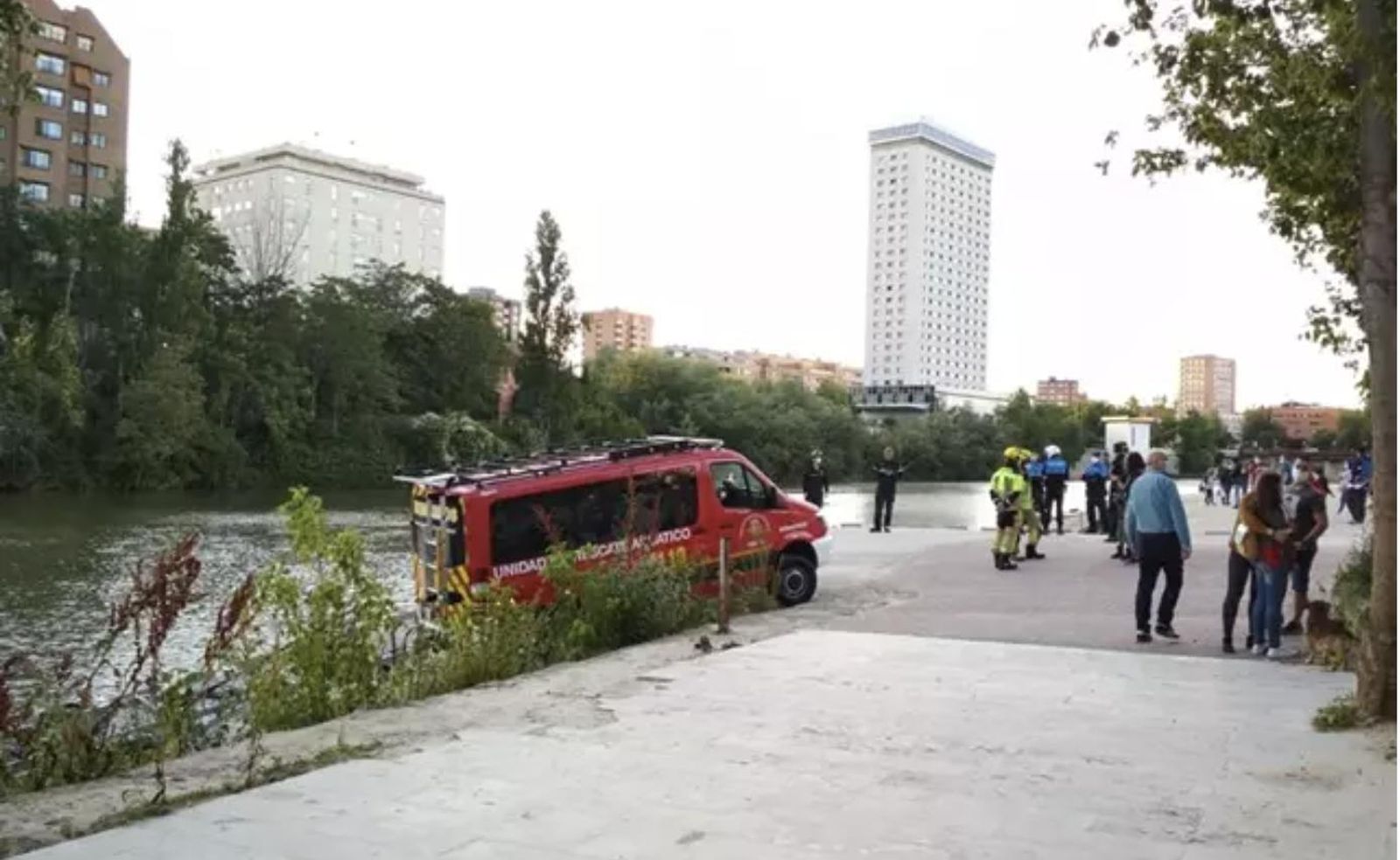 Policía y bomberos buscan a un desaparecido en el Pisuerga. - DELEGACIÓN GOBIERNO - Archivo