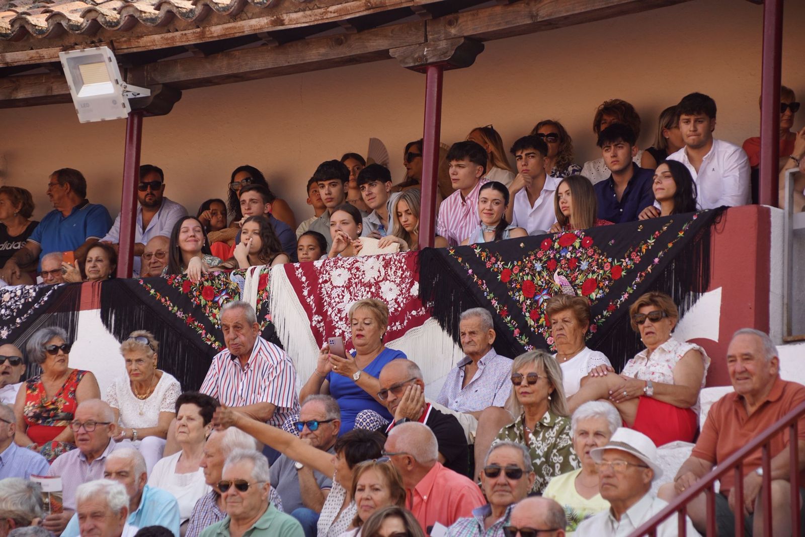 : Emilio de Justo y Diosleguarde cierran en hombros una feria de Guijuelo marcada por las despedidas de El Capea y Javier Castaño