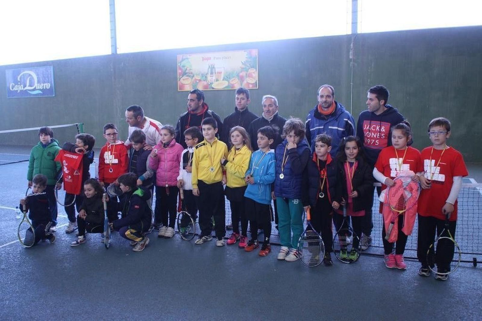 El Azul Grand Slam disfruta con el campeonato por equipos de Mini Tenis