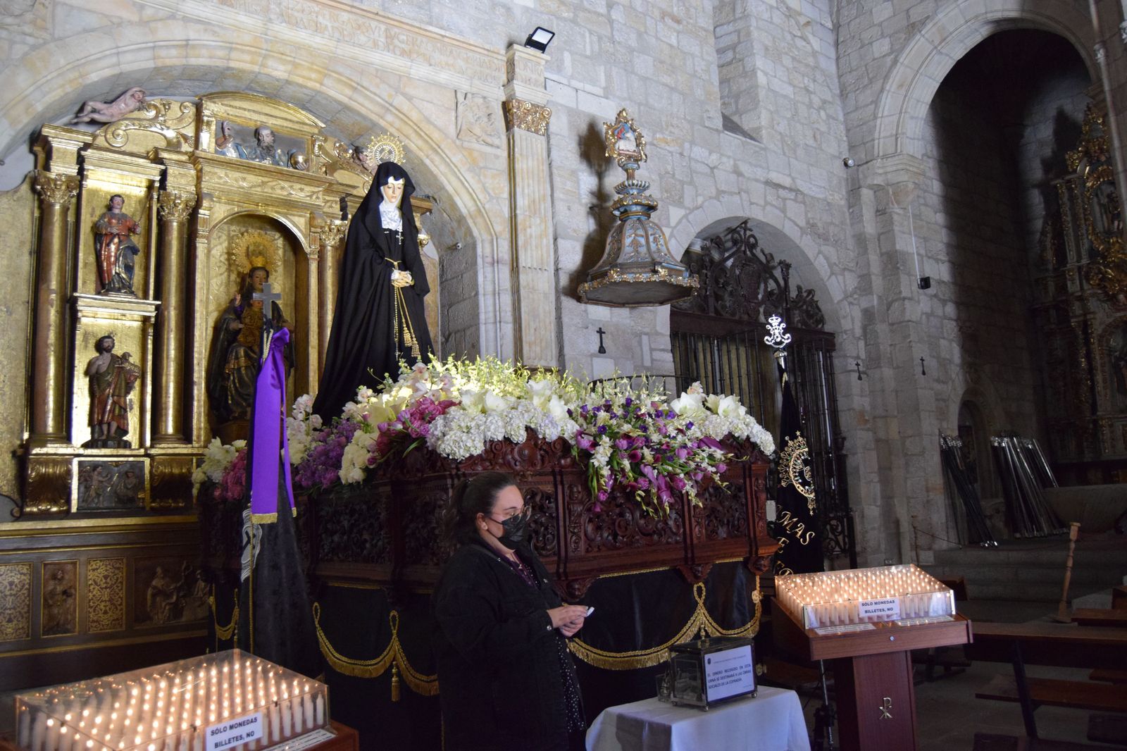 velo-de-luto-para-la-soledad-en-san-juan-7