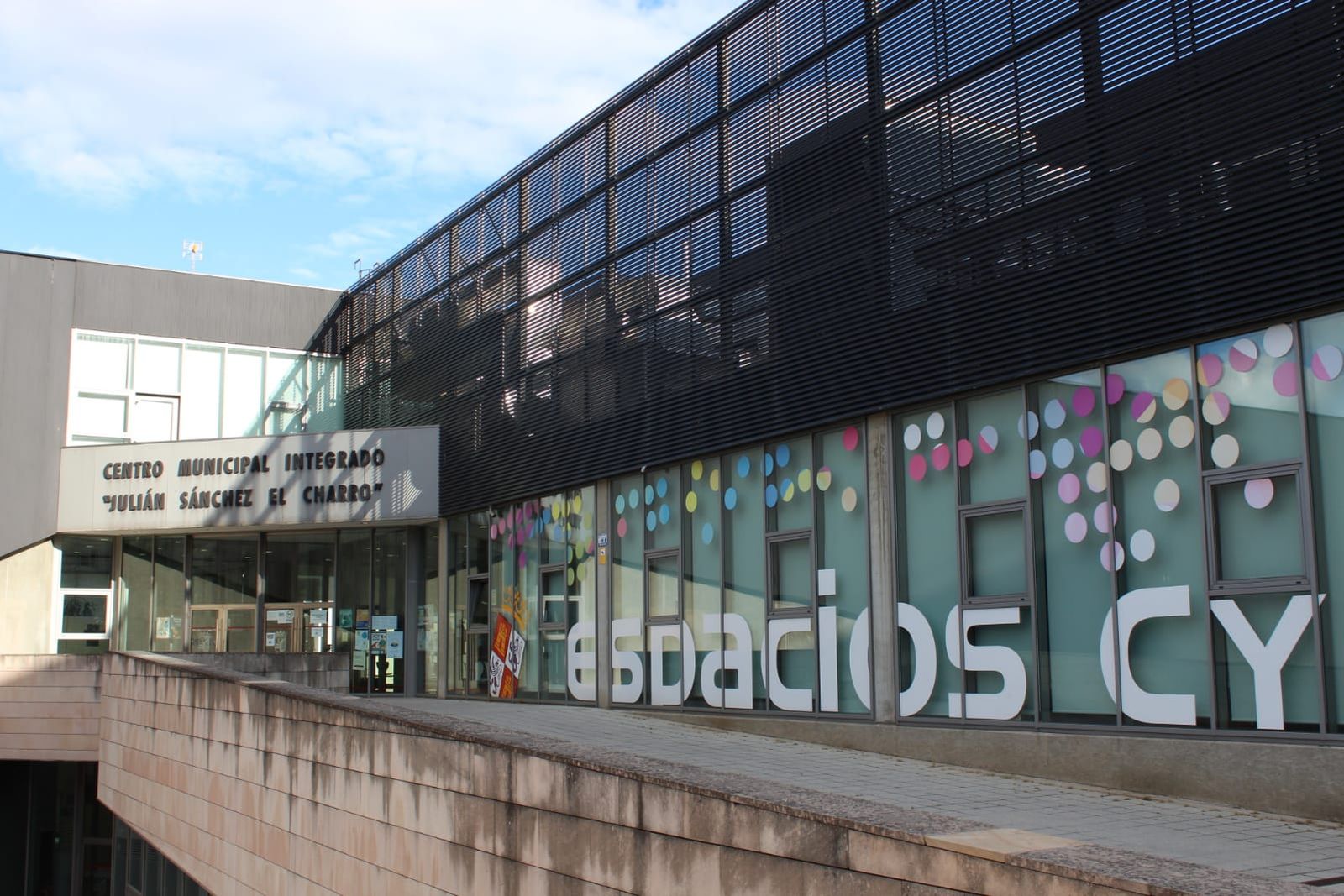 Centro Municipal Integrado "Julián Sánchez El Charro".
