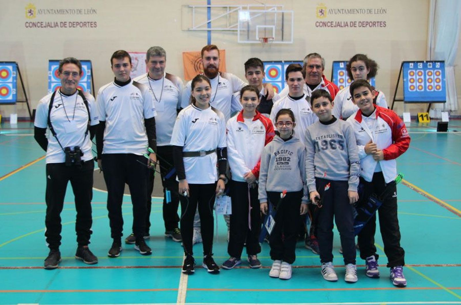 Arqueros menores y cadetes