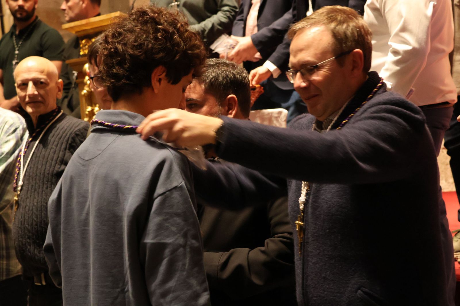 GALERÍA | Entrada de nuevos hermanos a la Cofradía de la Vera Cruz