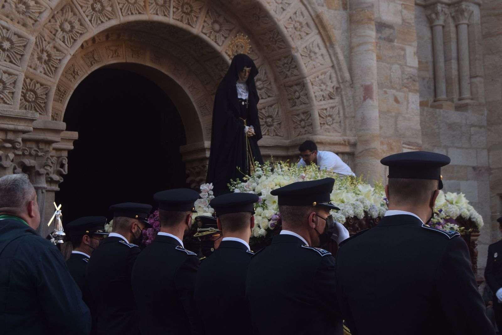 procesion-de-la-virgen-de-la-soledad-8