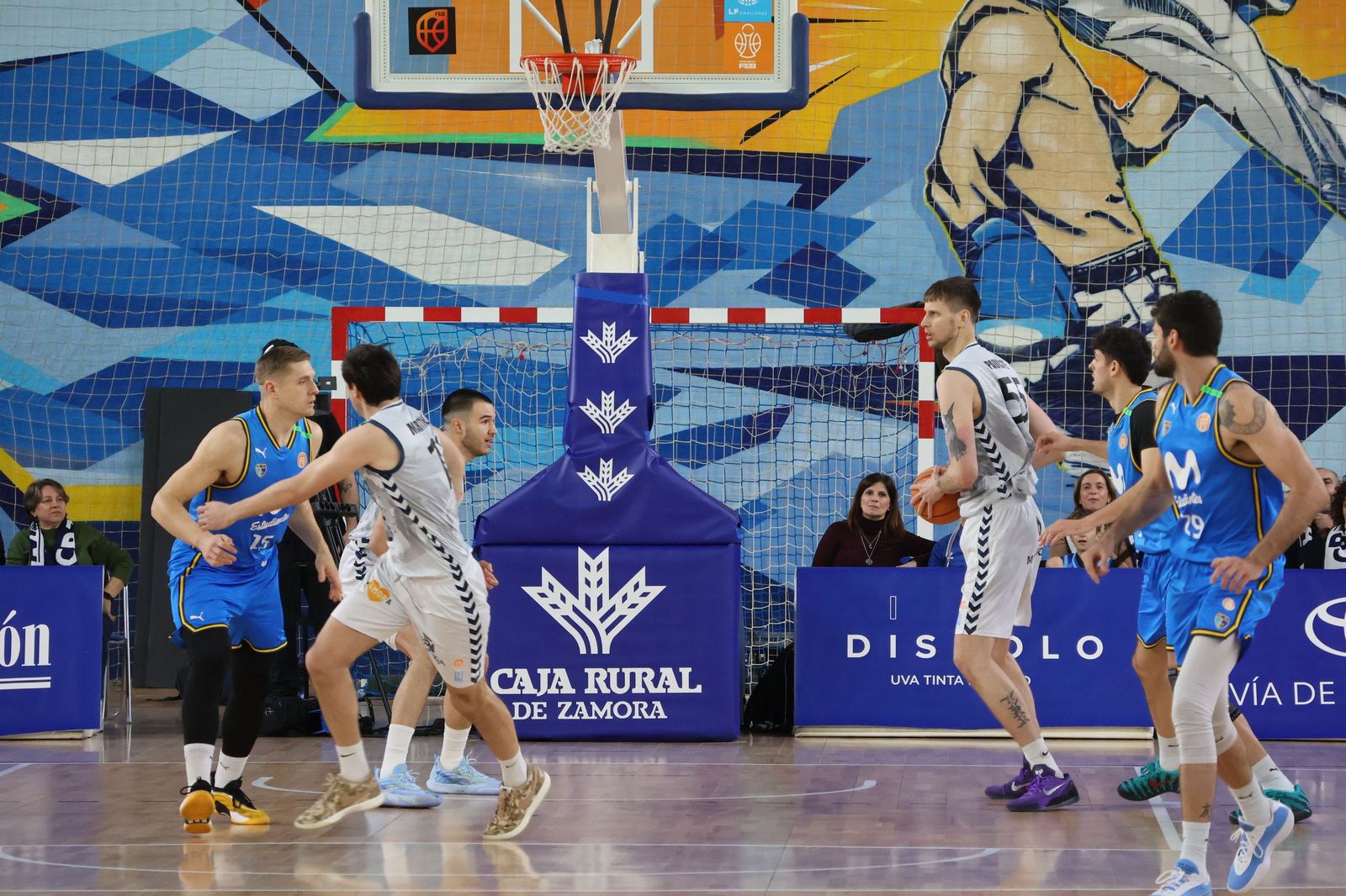 GALERÍA | Revive el esperado encuentro entre el CB Zamora y el Movistar Estudiantes