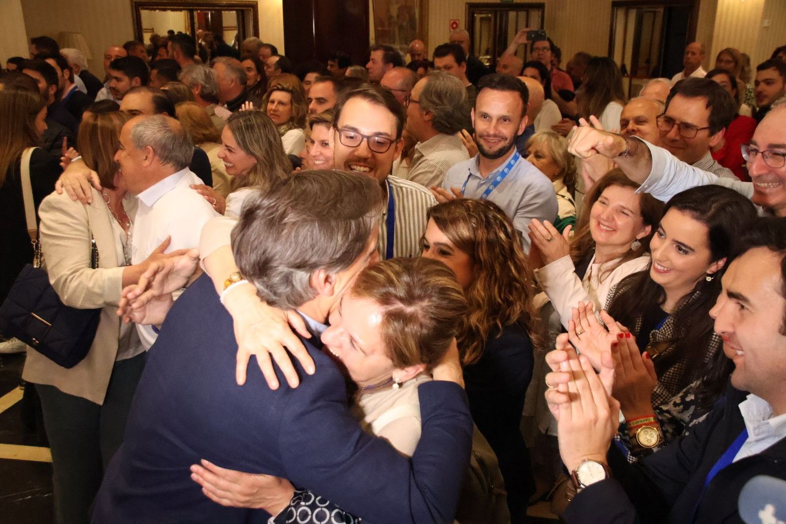 Carlos García Carbayo gana las elecciones