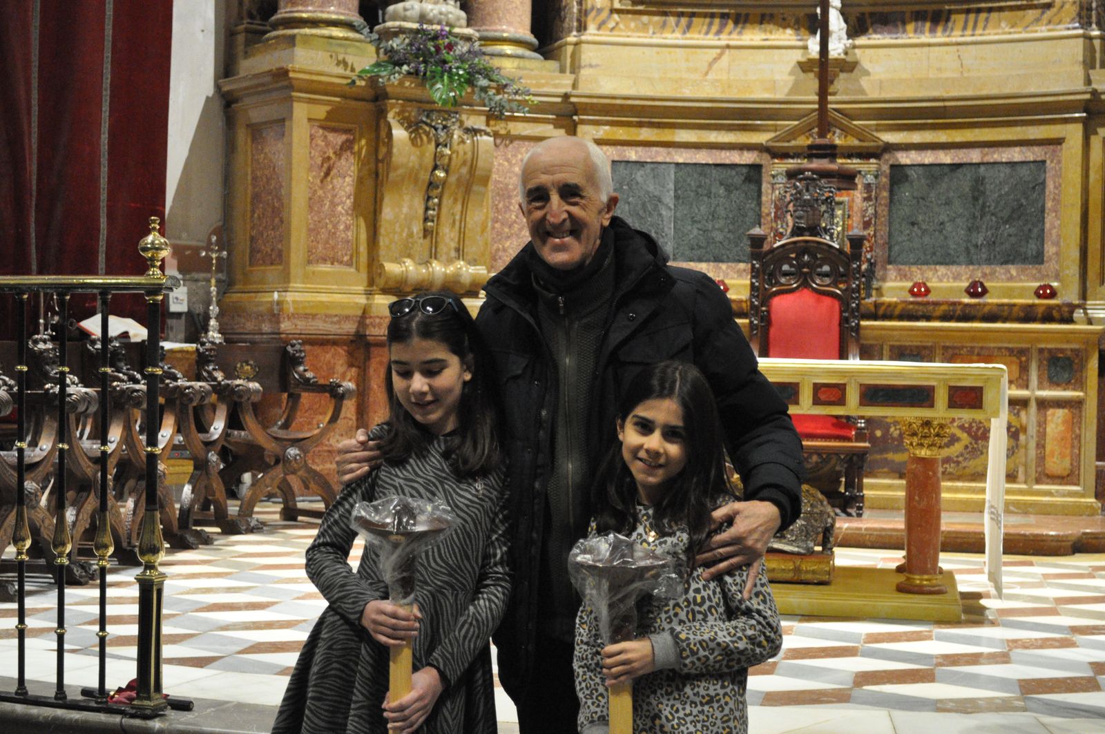 entrada-de-nuevos-hermanos-y-reconocimiento-a-mayordomos-de-la-cofradia-del-silencio-2023-23