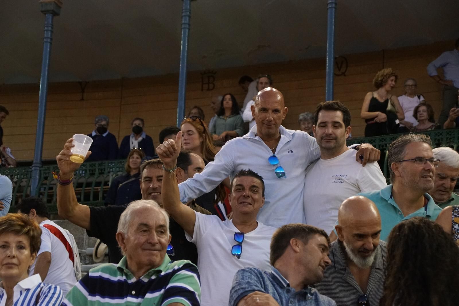Así ha vivido la afición de La Glorieta el primer cartel de figuras de la feria: imágenes del ambiente en los tendidos y en el patio de cuadrillas