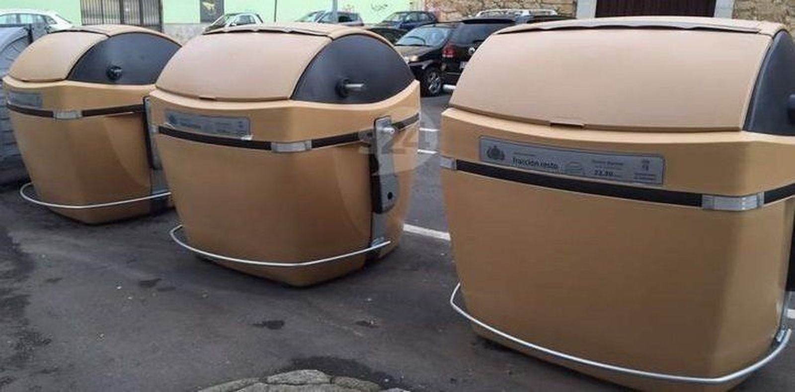 Un local es sancionado con 800 euros por el mal olor de unas cajas de pescado arrojadas a un contenedor