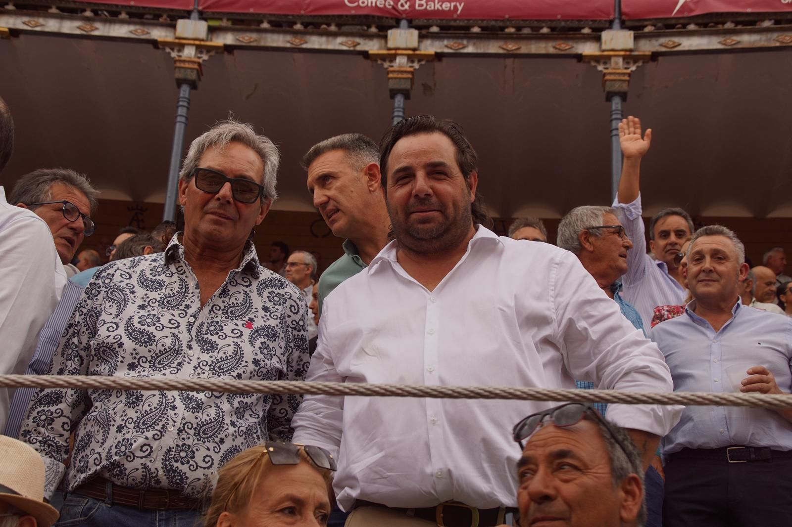 Gran ambiente en La Glorieta para la tarde de toros de Morante de la Puebla, Ismael Martín y Marco Pérez
