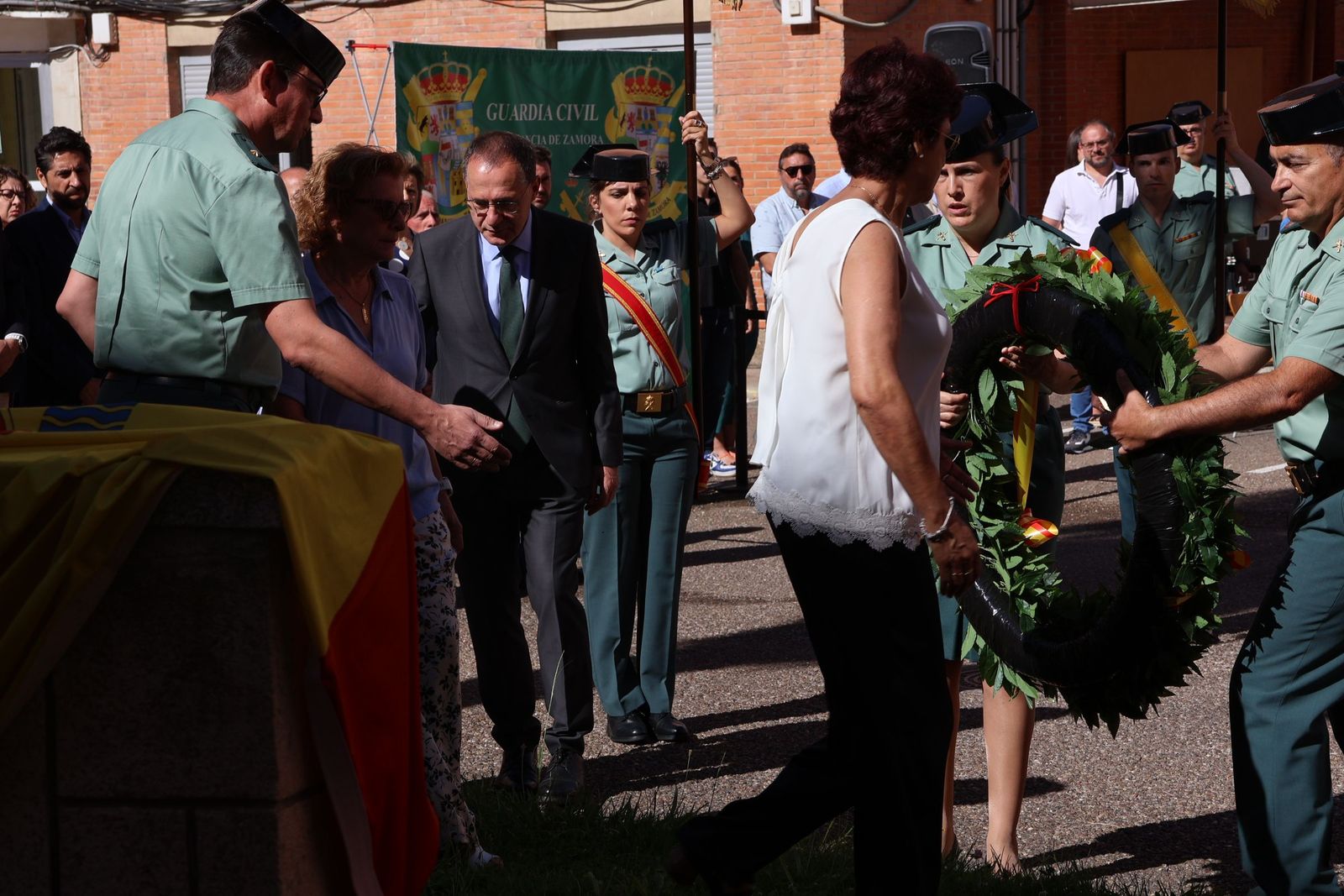 homenaje-a-los-guardias-civiles-victimas-del-terrorismo-en-zamora-16