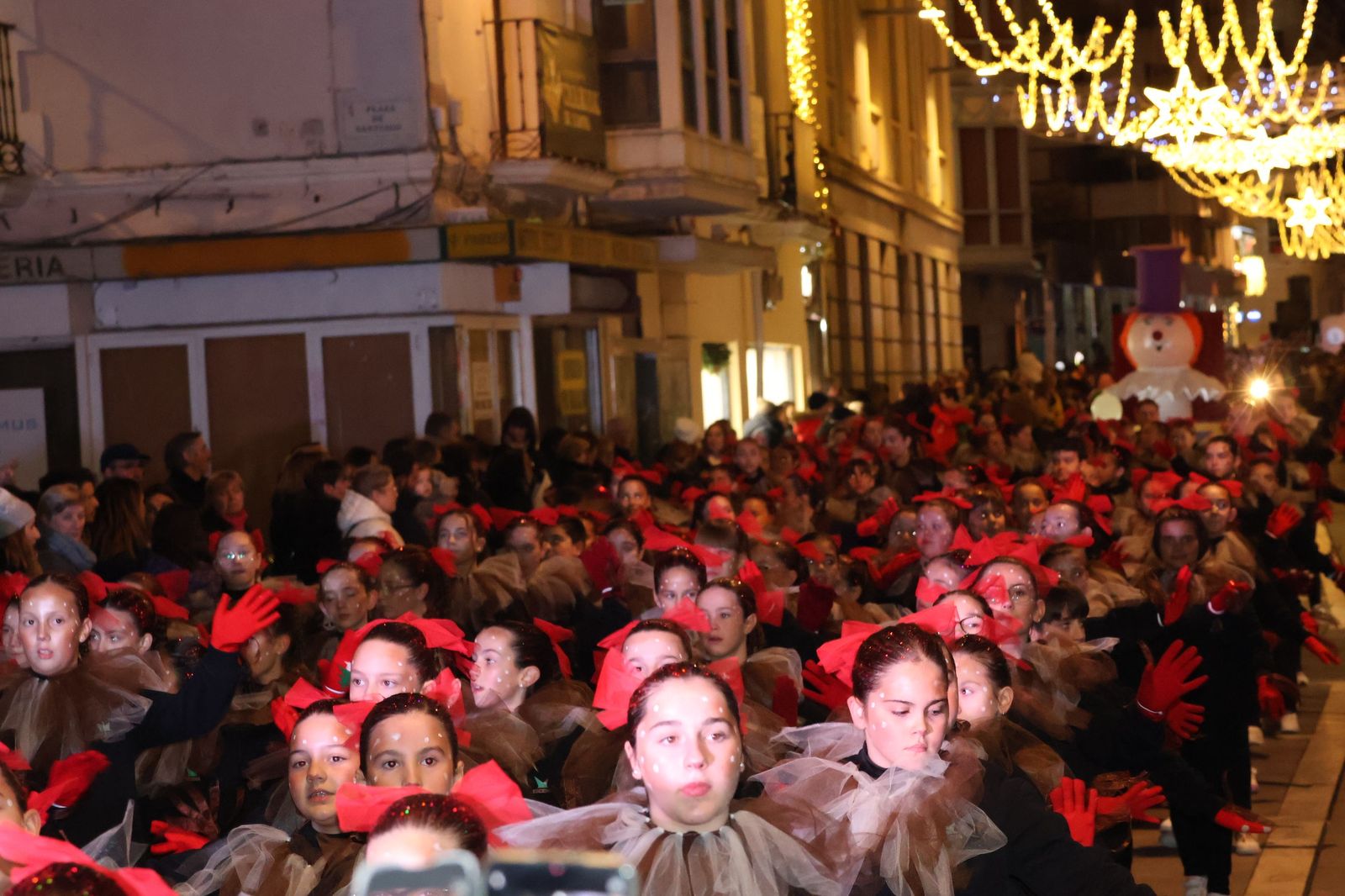 GALERÍA | El animado pasacalles de Escena por el centro de Zamora, en imágenes