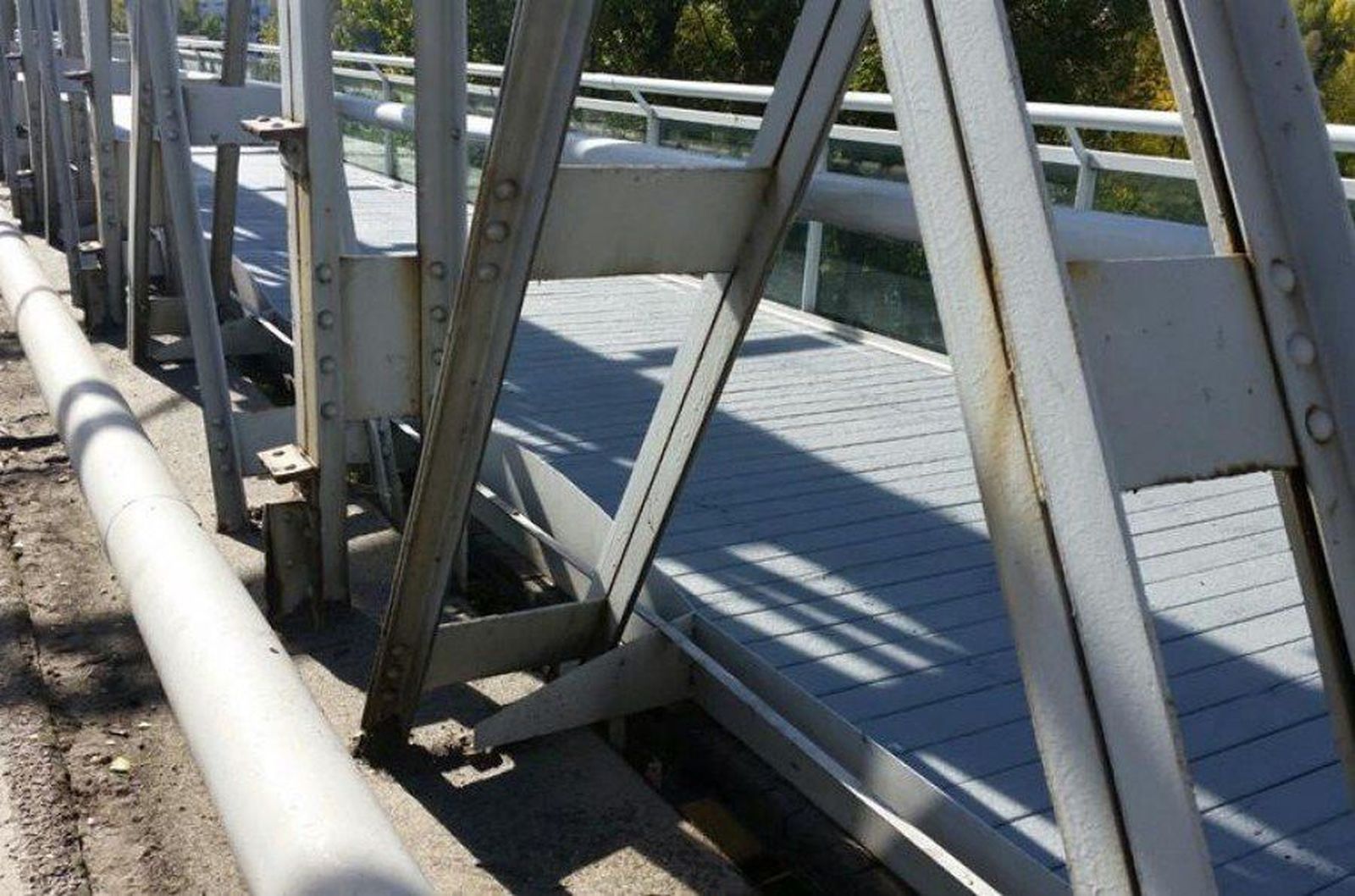 El retraso en la obra del Puente de Hierro es debido a un "vandalismo con intención de sabotaje"