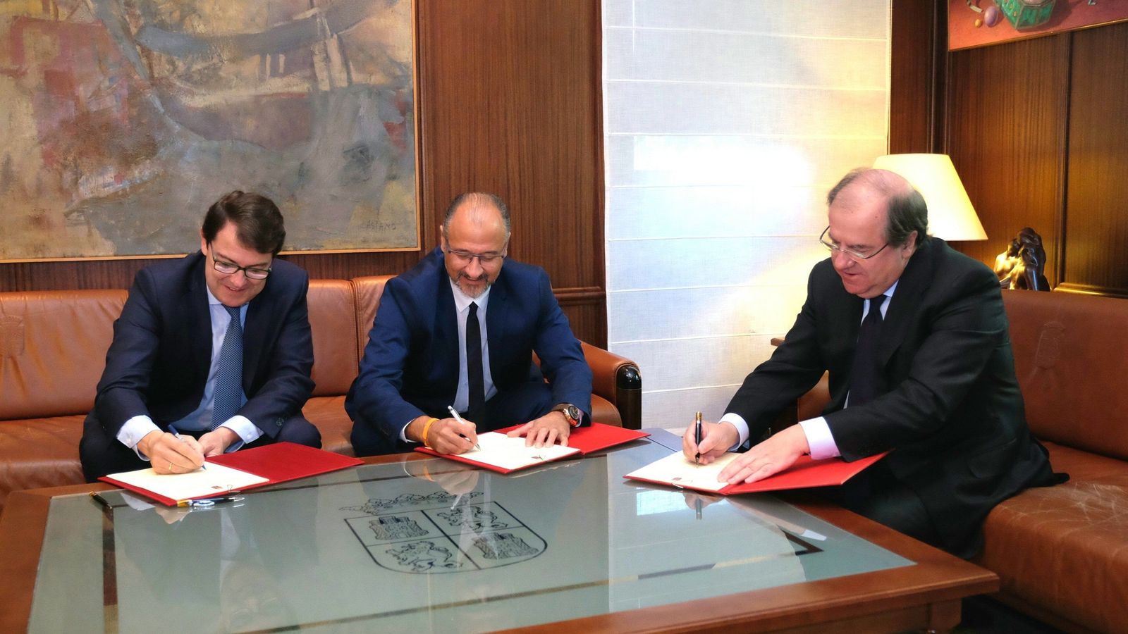 PP y Ciudadanos renuevan su acuerdo para los próximos Presupuestos regionales de 2018