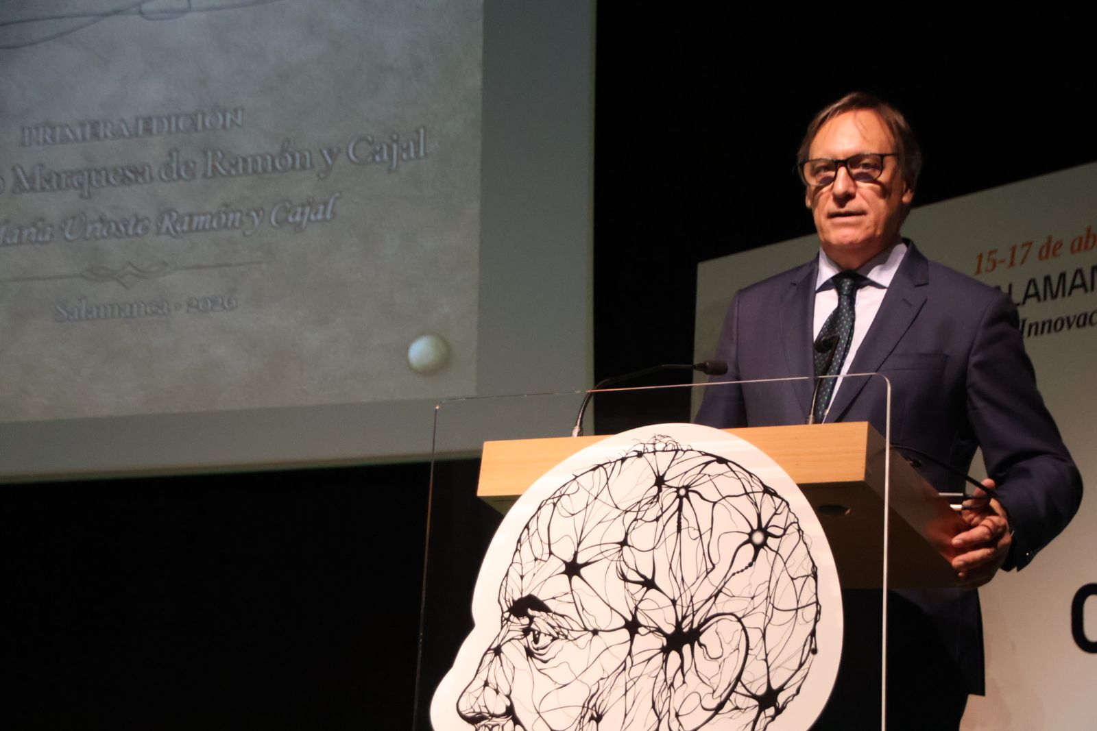 El alcalde de Salamanca, Carlos García Carbayo, recoge los Premios Santiago Ramón y Cajal en el marco de Salamanca Tech Summit