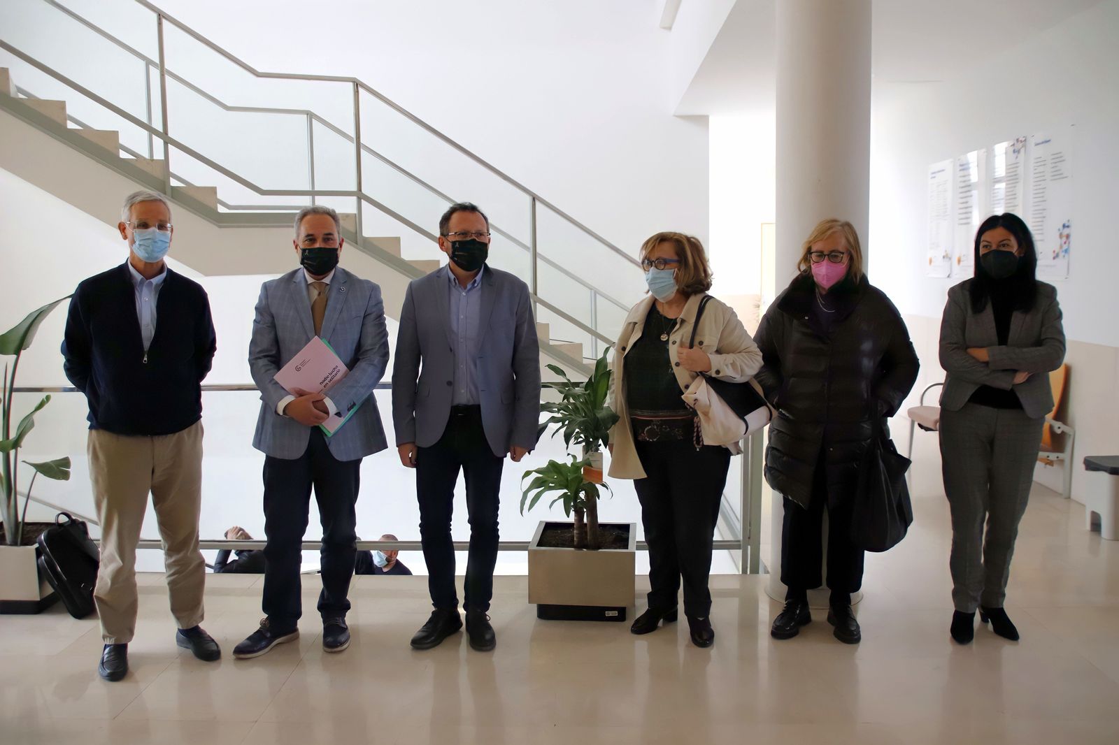 Representantes del CIC y de la Asociación de Lucha contra el Cáncer de Salamanca mantienen un encuentro