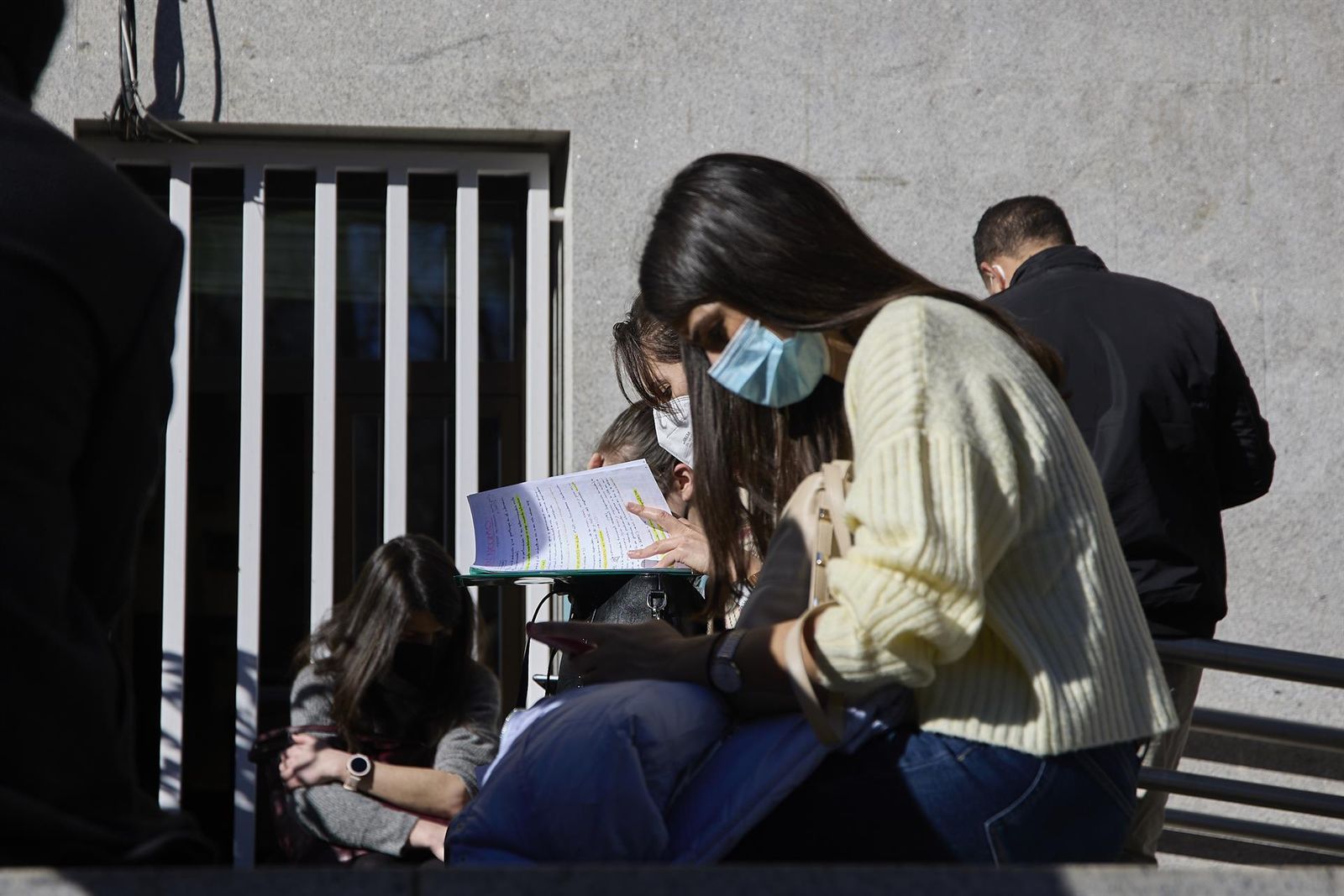 Sábado clave en la Formación Sanitaria Especializada: más de 30.000 personas se examinan para optar a una plaza. Jesús Hellín - Europa Press. Archivo. Sábado clave en la Formación Sanitaria Especializada: más de 30.000 personas se examinan para optar a una plaza. Jesús Hellín - Europa Press. Archivo.