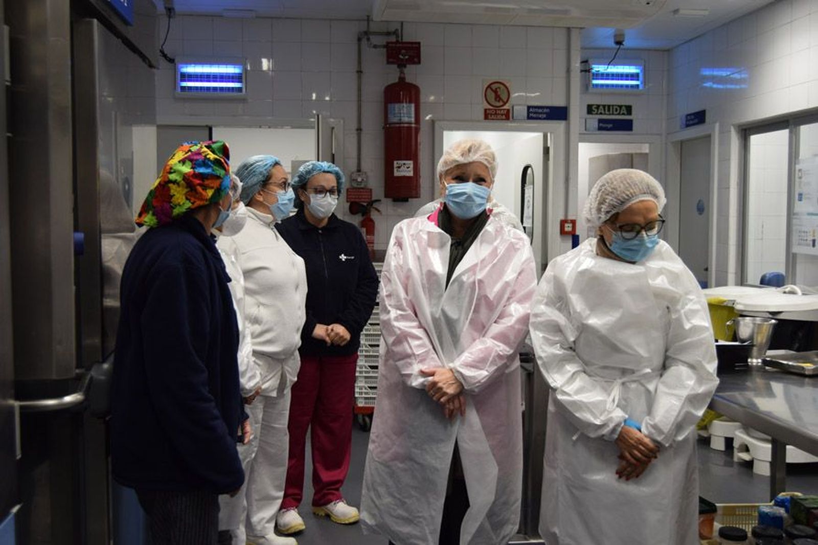 la-delegada-territorial-leticia-garcia-visita-la-cocina-de-linea-fria-del-complejo-asistencial-de-zamora-tras-las-obras-de-mejora-77