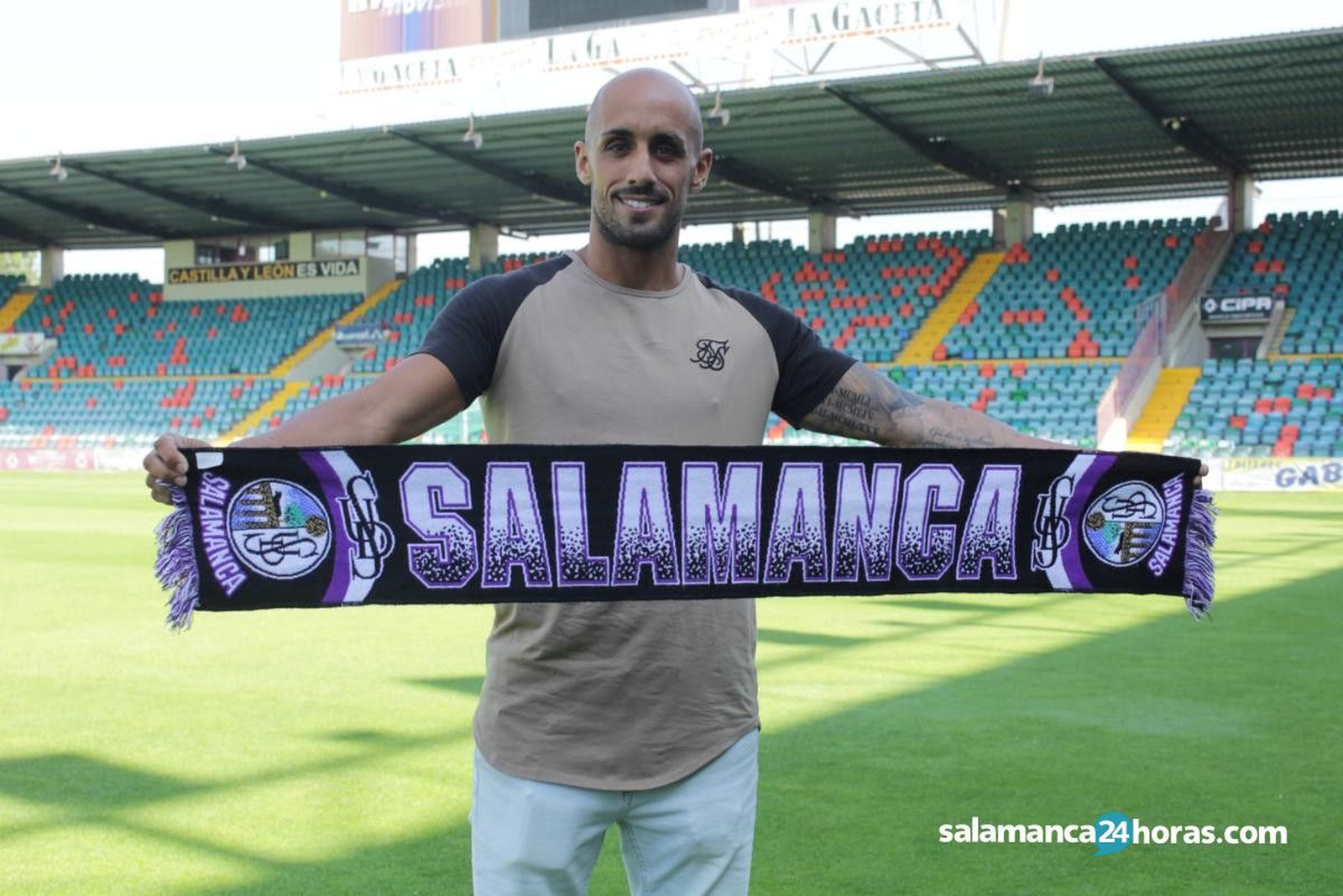 Héctor Gómez Presentación(10)