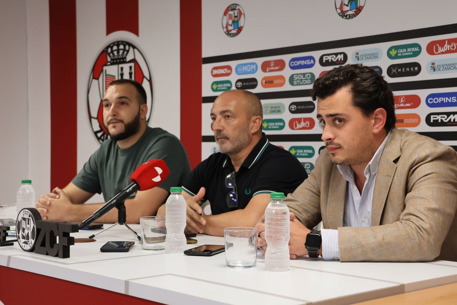 presentacion-de-juan-sabas-como-nuevo-tecnico-del-zcf-63