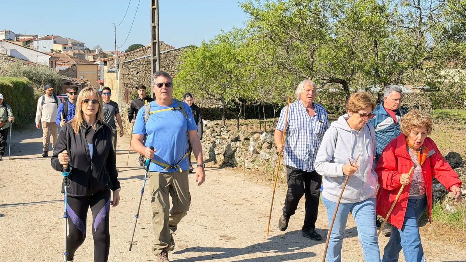 Marcha senderiesta mieza