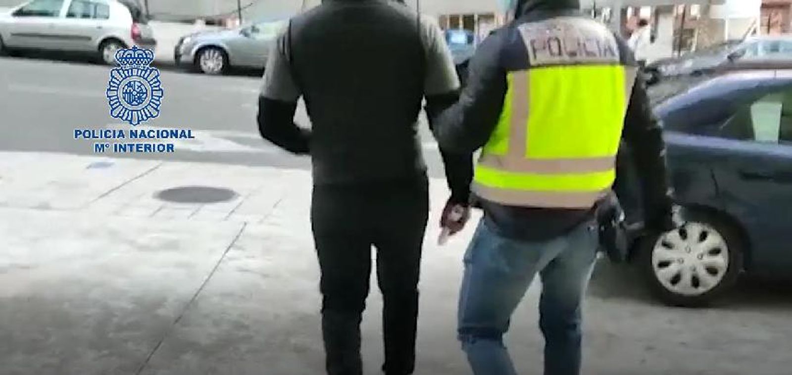 Detención de un individuo. Foto PN