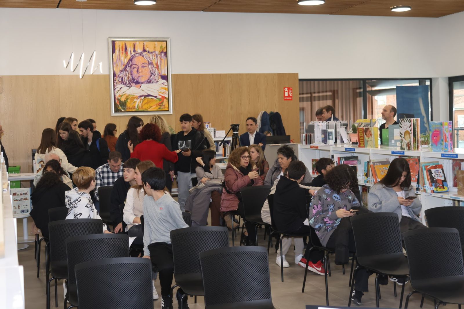 Primer aniversario de la biblioteca municipal Carmen Martín Gaite