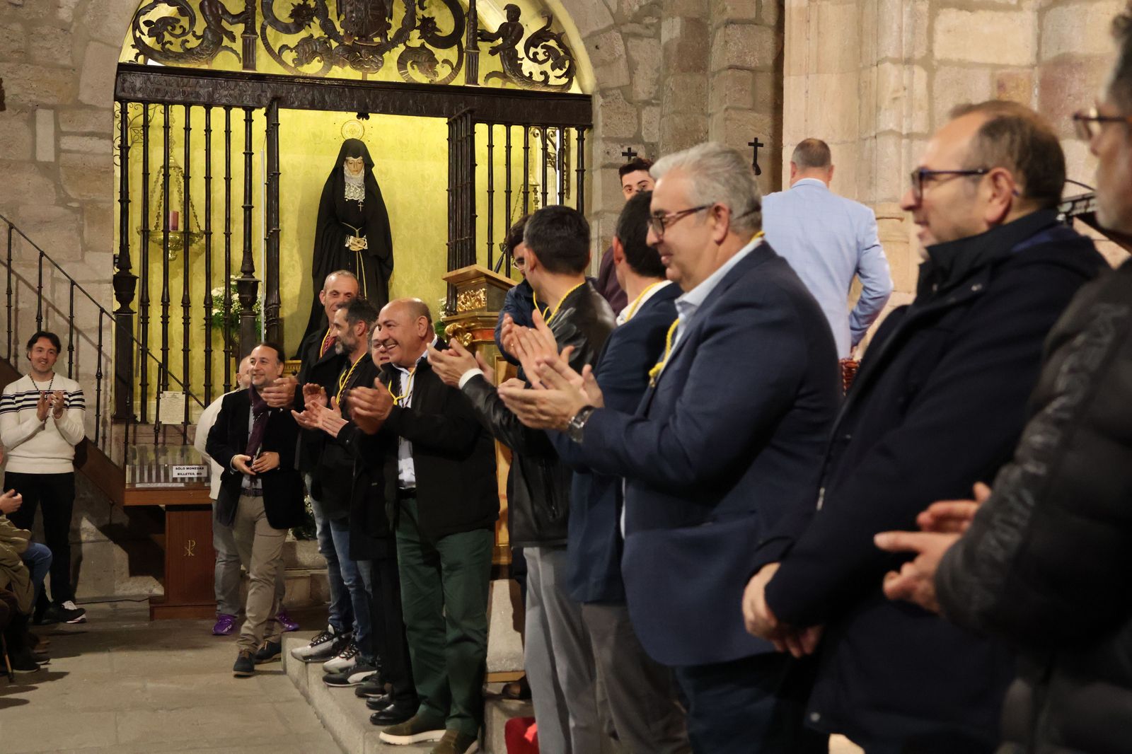 entrada-de-nuevos-hermanos-de-la-vera-cruz-18