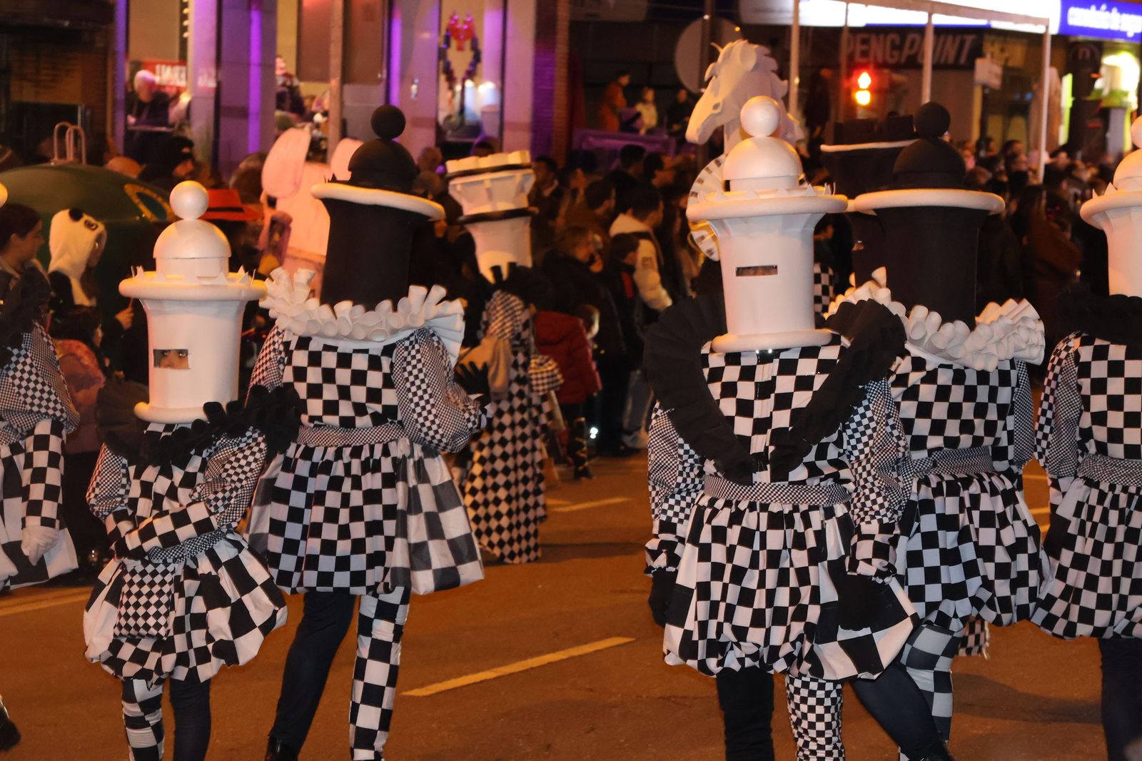 GALERÍA | Disfruta de las imágenes del colorido desfile de Carnaval en Zamora