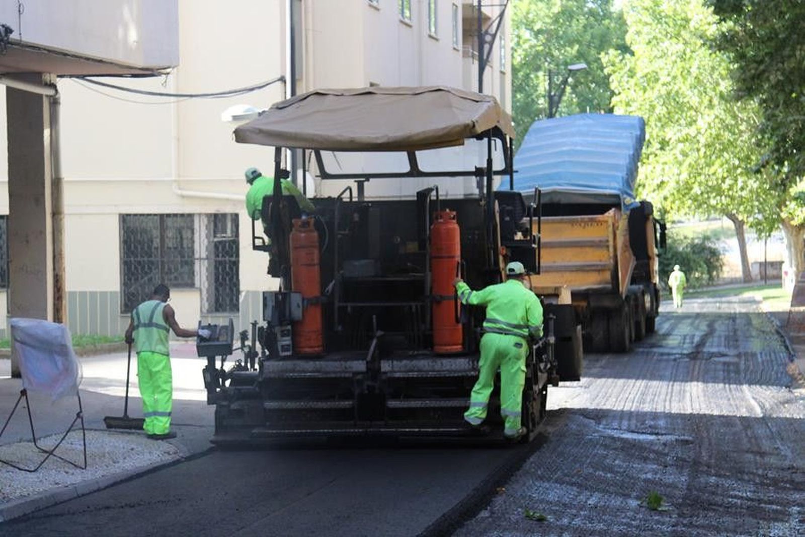 Asfaltado obras calles asfalto trevinca  (2)