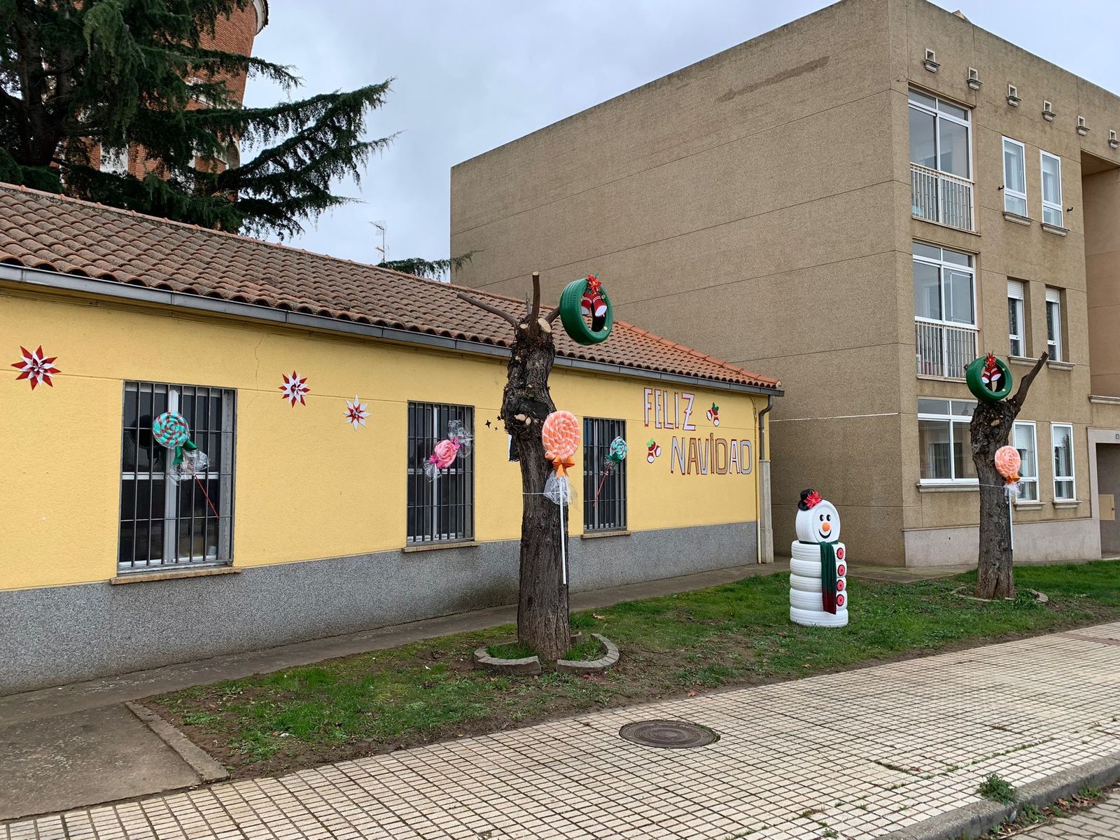 Decoración navideña en Doñinos