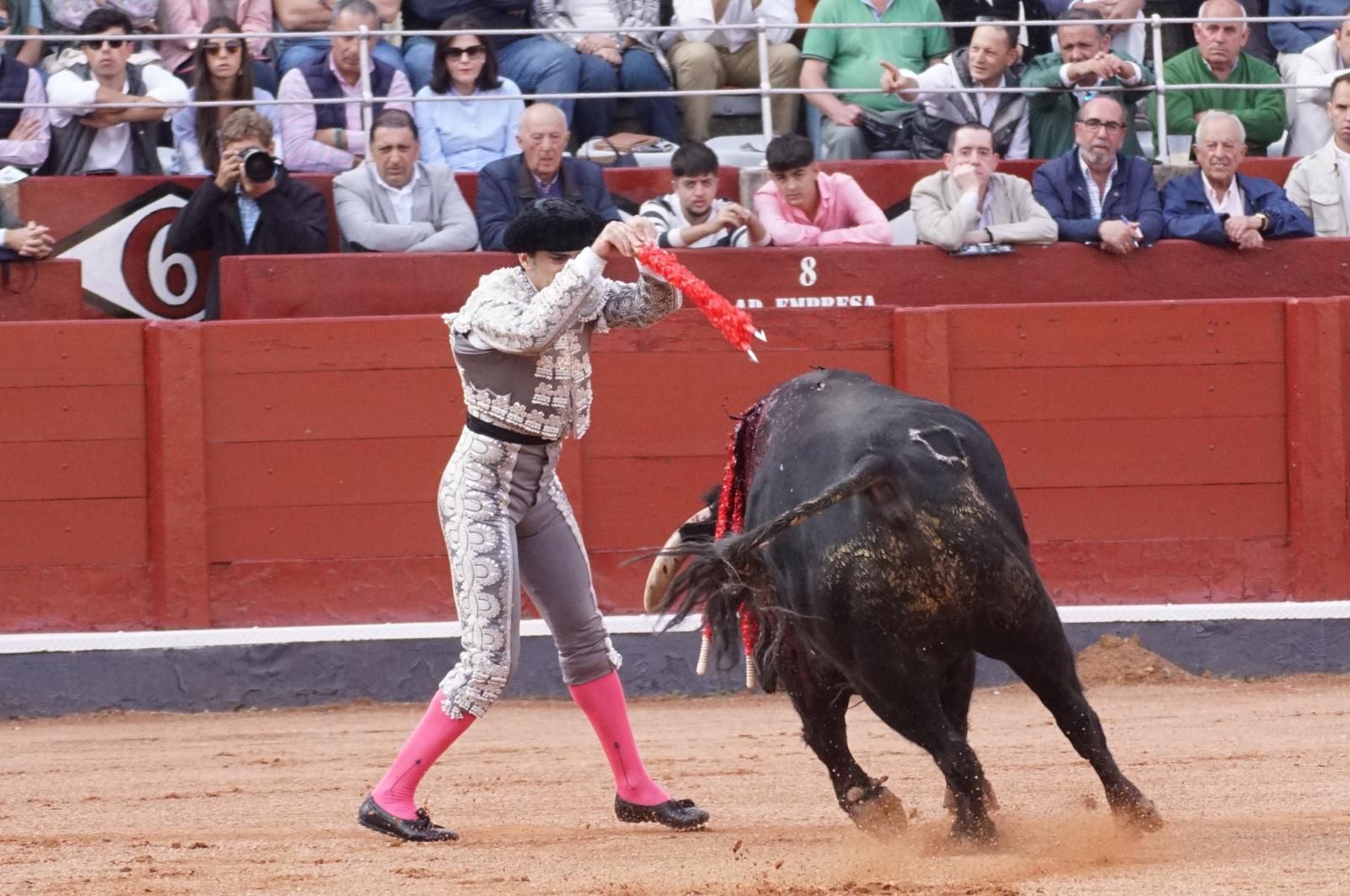 corrida-concurso-momentos-mas-destacados-del-ultimo-festejo-de-abono-de-la-feria-taurina-virgen-de-la-vega-2024-fotos-carlos-h-g-y-juanes-4