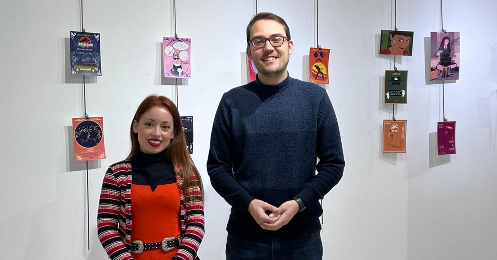 La ilustradora Araya Rodríguez García y el concejal de Juventud, Ángel Fernández Silva