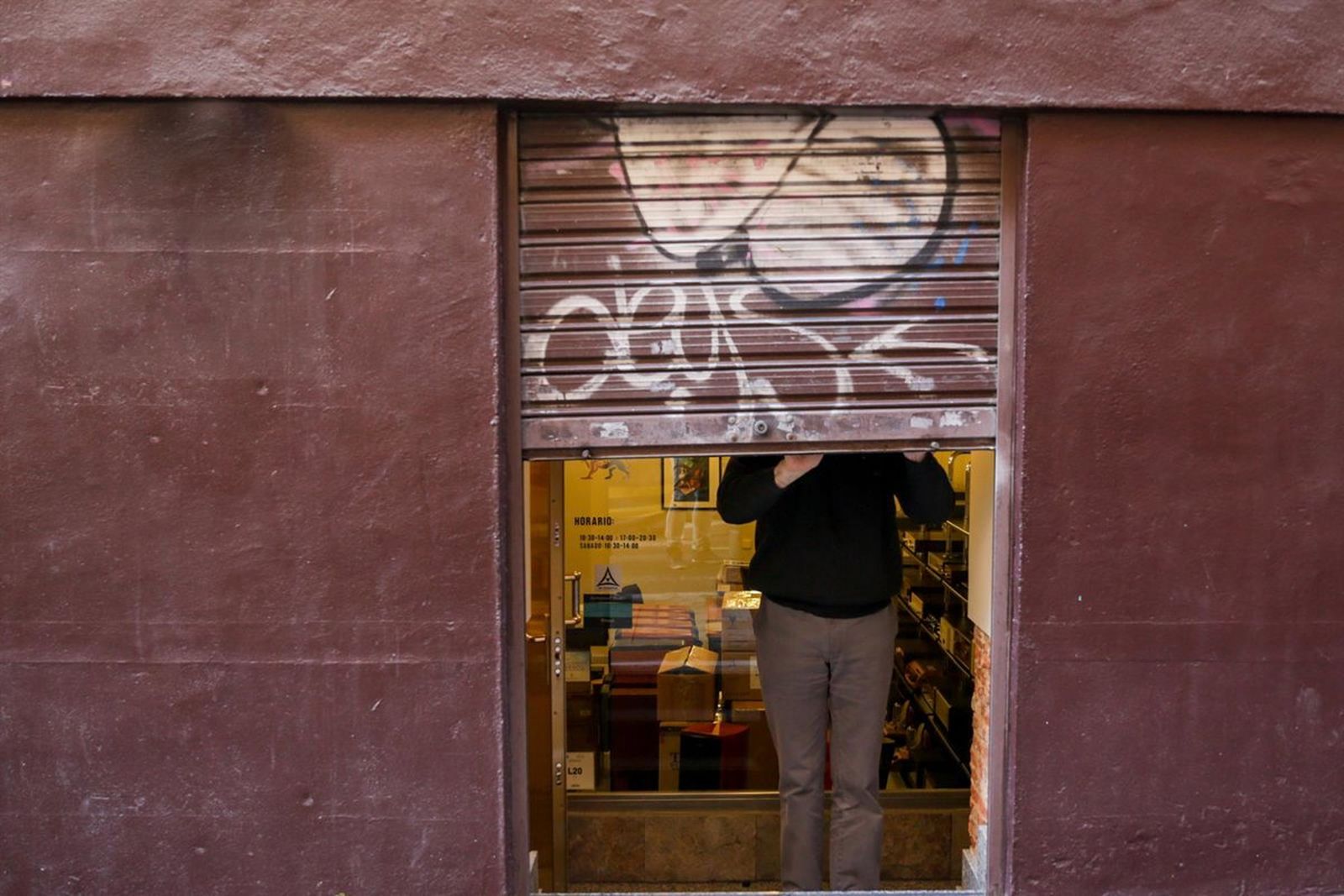 Un autónomo echa el cierre de su negocio tras su jornada laboral