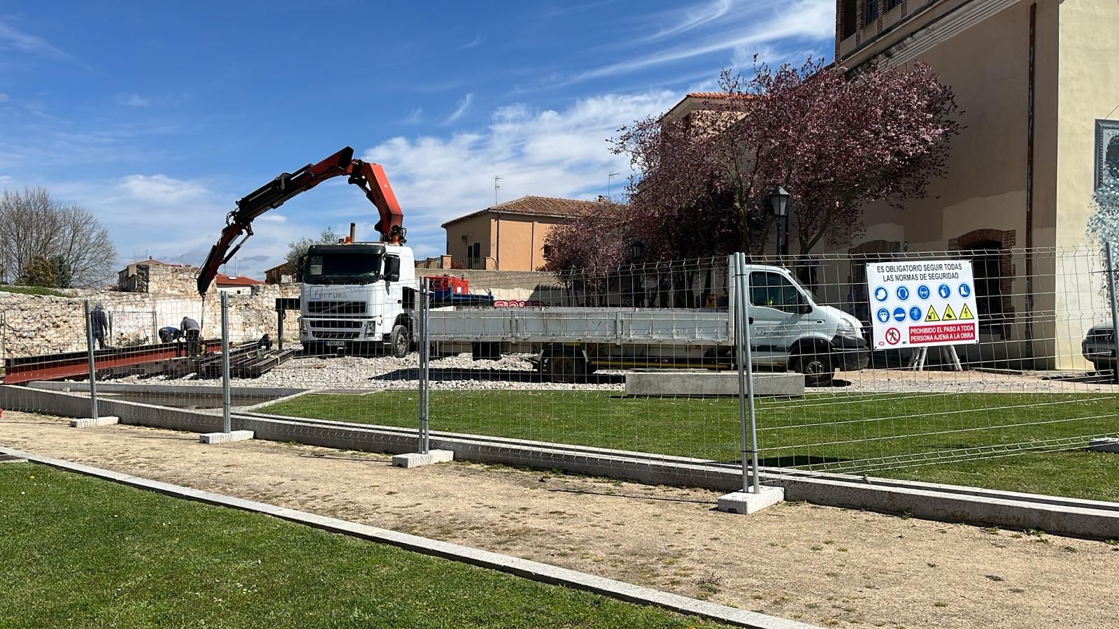 La carpa permanente de la Semana Santa de Zamora va "a buen ritmo" y estará lista "la próxima semana"