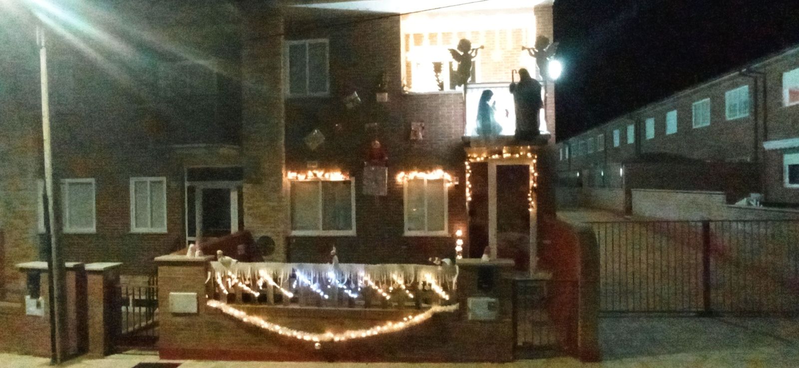 J.M.S.T. - Decoración navideña en una vivienda de Aldearrubia (5).jpg