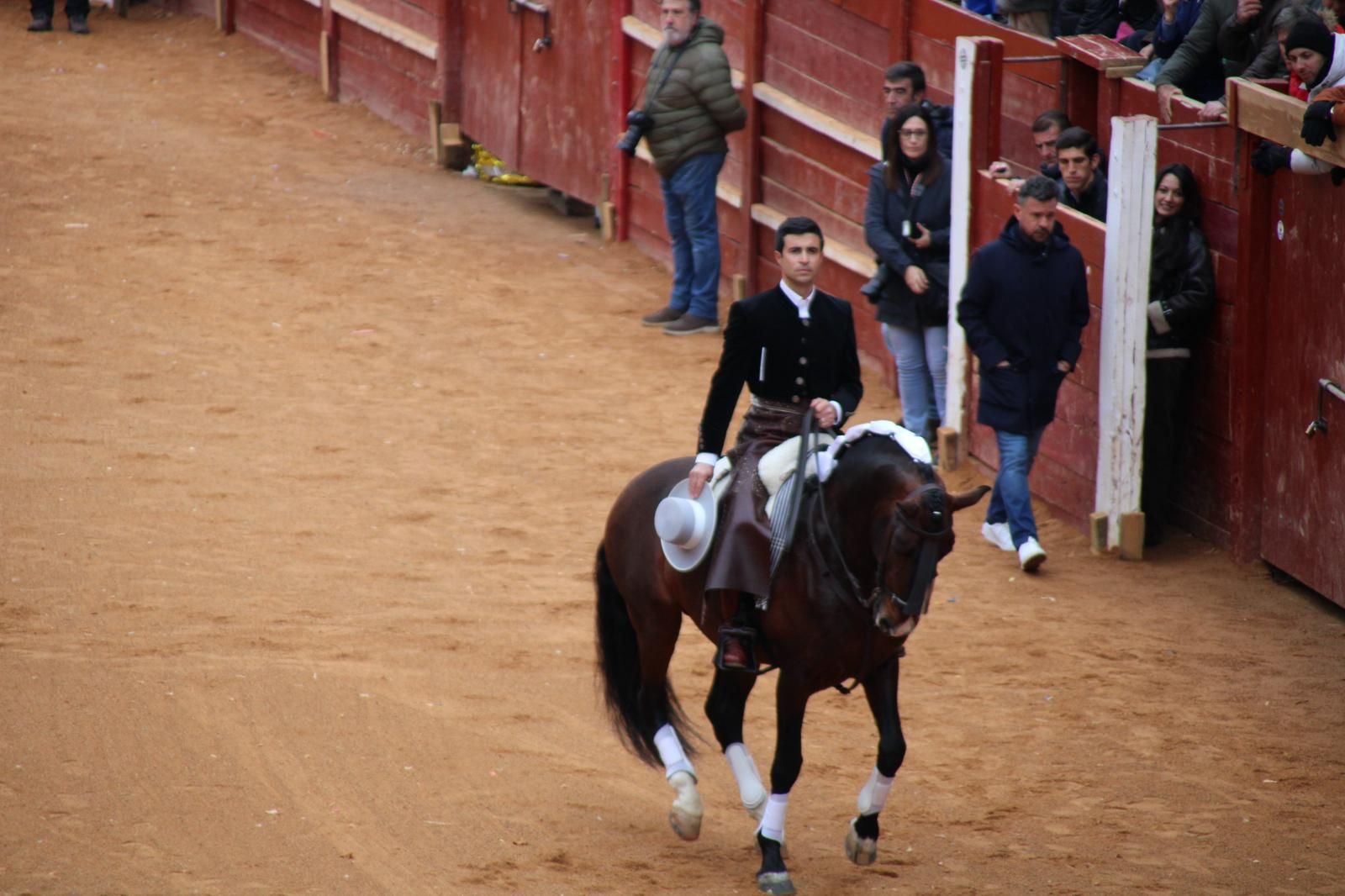 whatsapp-image-2025-03-02-at-16-55-51-2