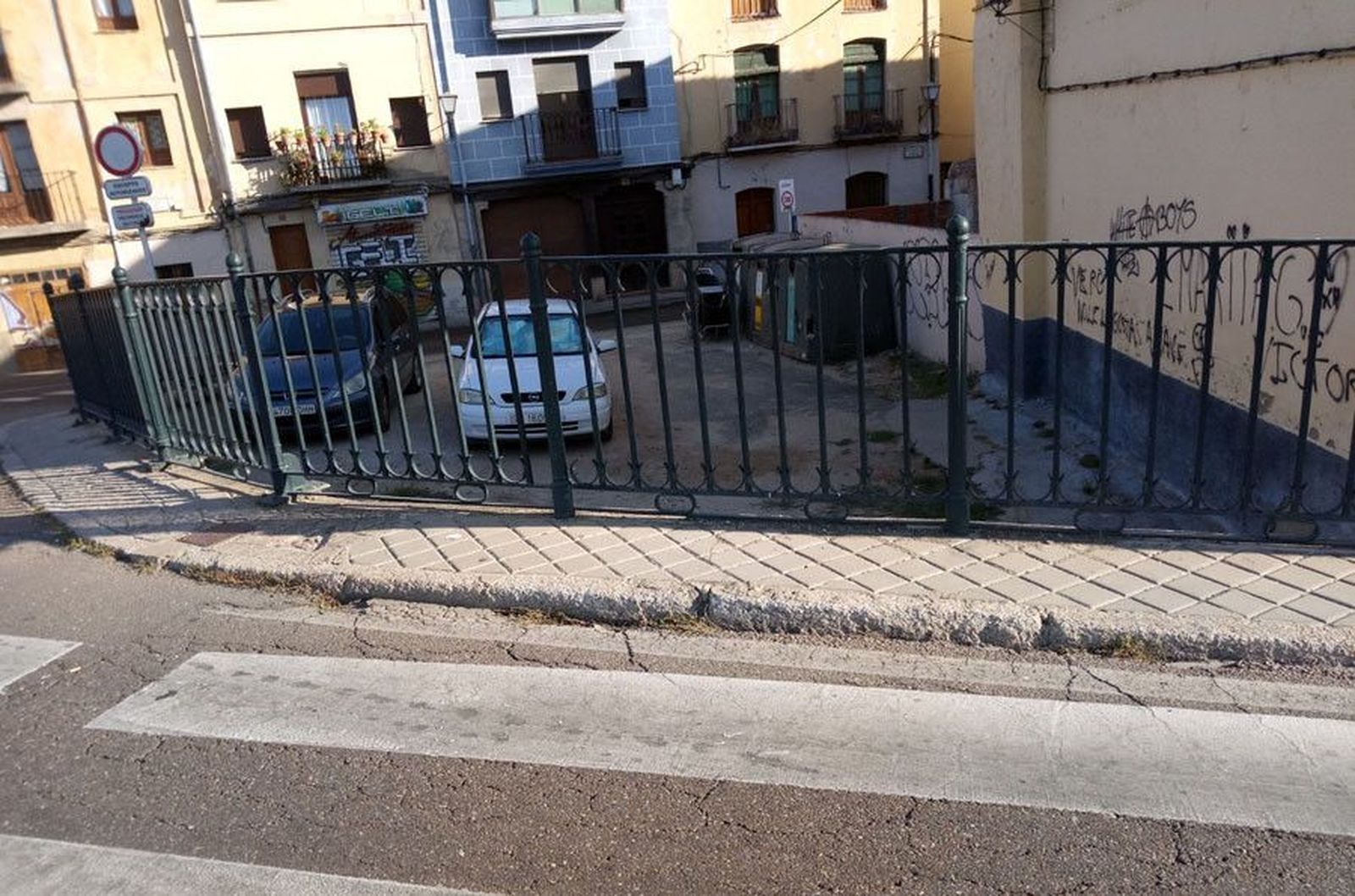 Accesibilidad acera puente piedra