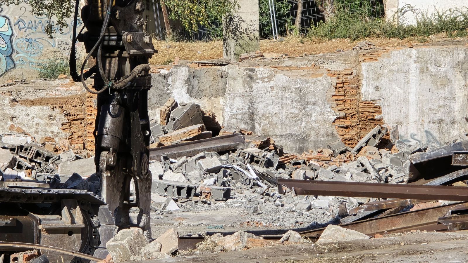 El alcalde de Salamanca, Carlos García Carbayo, visita las obras de urbanización de la Unidad de Acción Nº 2 del PERI 7