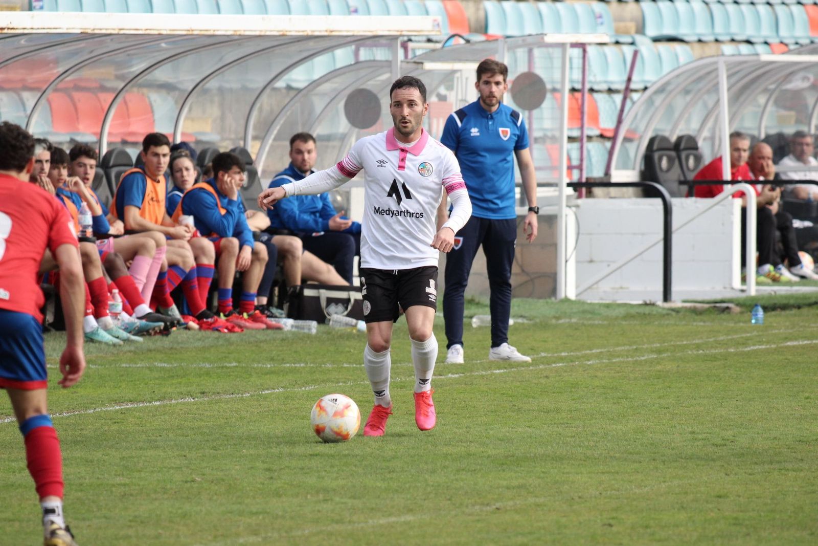 Miguelito, ante el Numancia B | FOTO ANDREA MATEOS