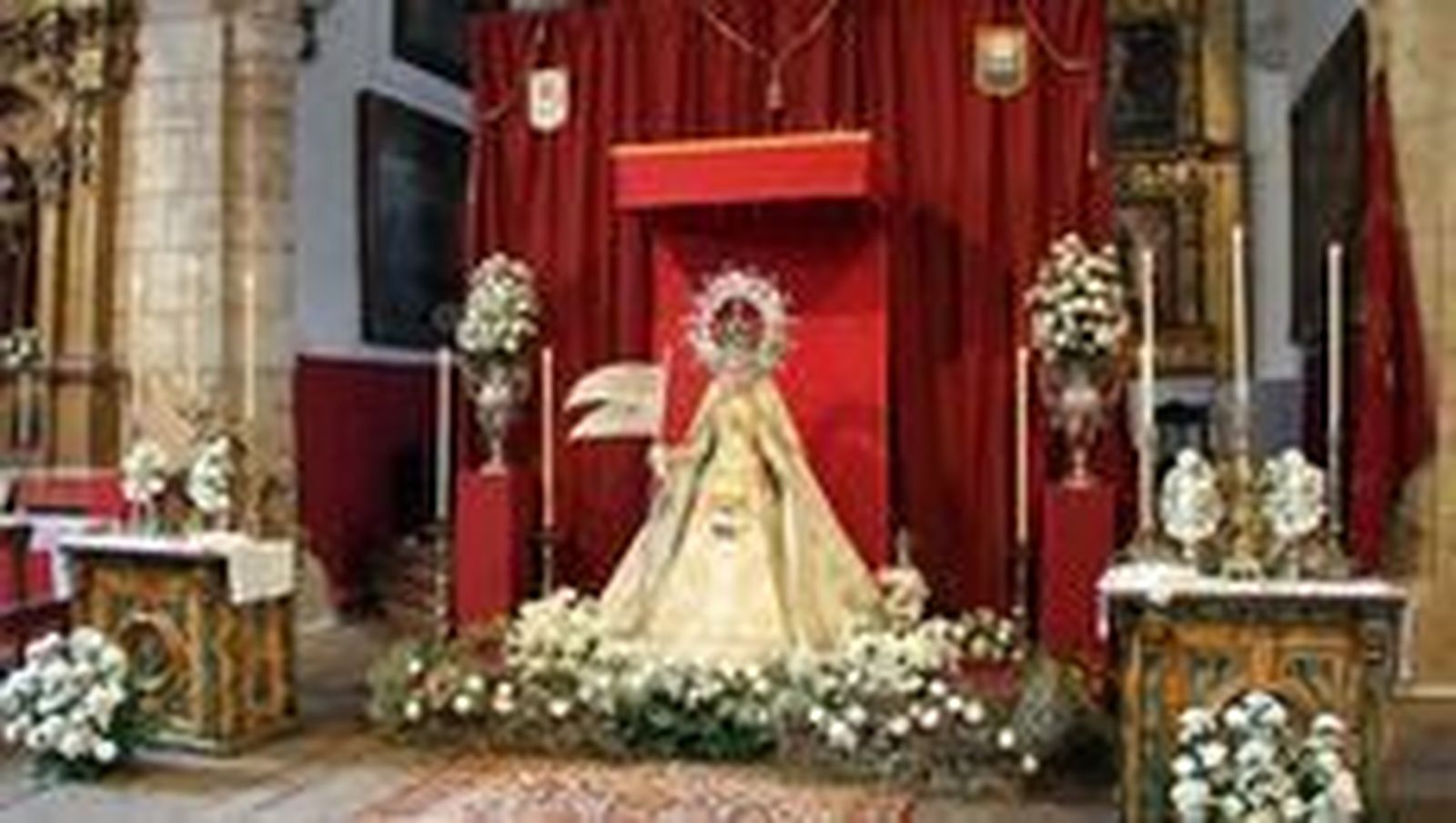 El besamanos a la Patrona de Zamora abre las celebraciones de la 725ª Romería a La Hiniesta