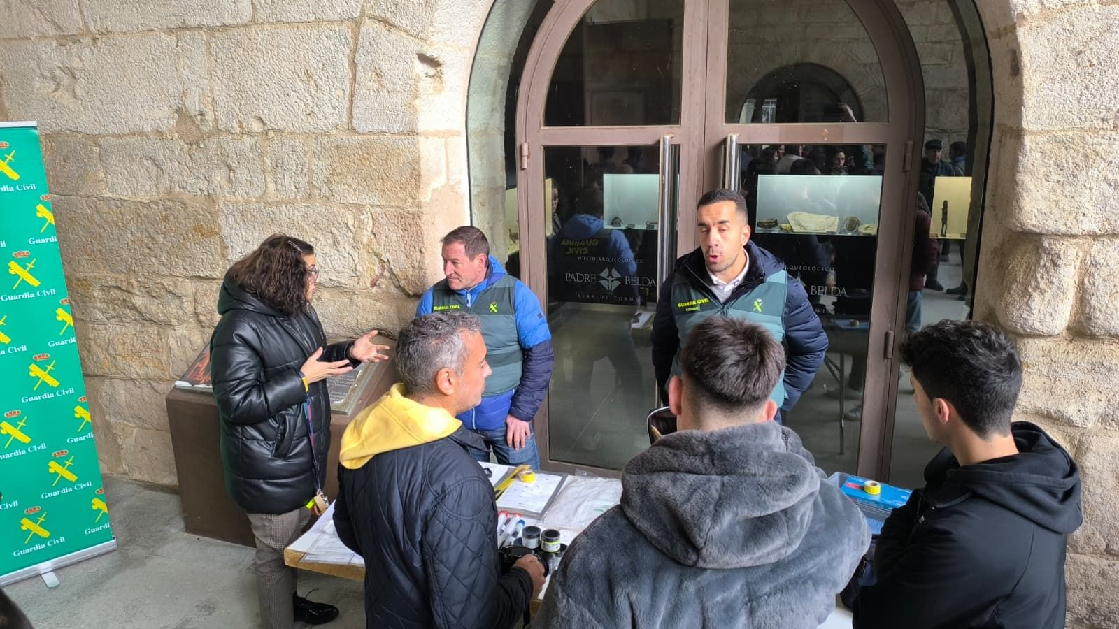 Plan seguridad en centros escolares Guardia Civil en Alba de Tormes  (3).jpeg