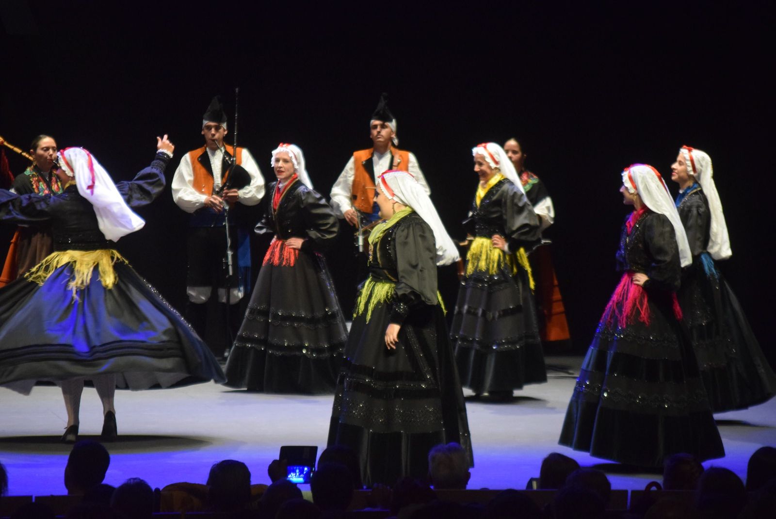 gala-de-clausura-del-festival-internacional-de-folklore-de-zamora-33