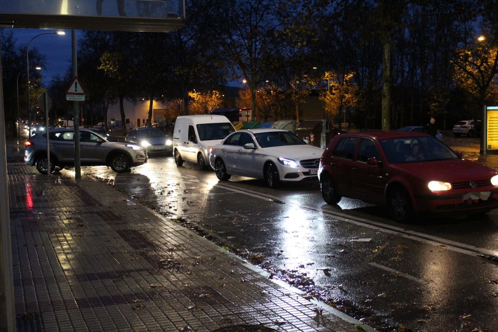 Vehículos en retención en la avenida de San Agustín  (16)