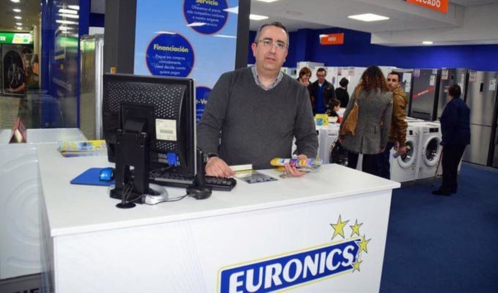 Euronics celebra con sus clientes su primer año en el CC Valderaduey